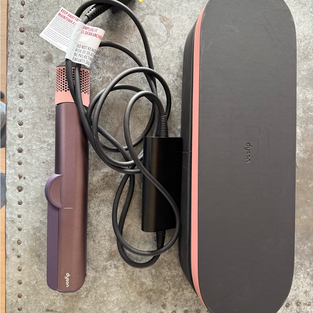 Like New Dyson Airstrait Straightener in Plum